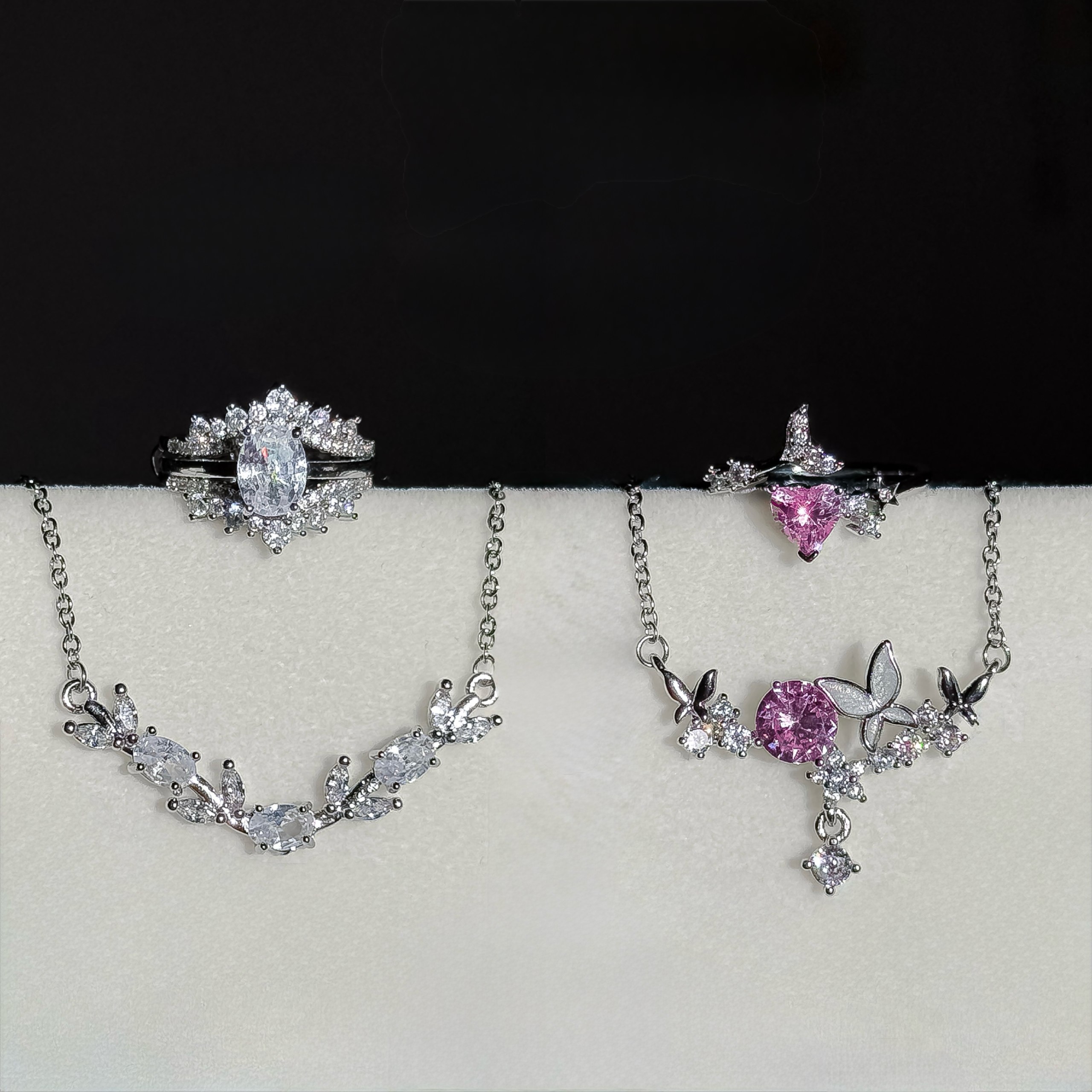 کالکشن گردنبند و انگشترای جواهری(انگشتر سفید دوتیکس)